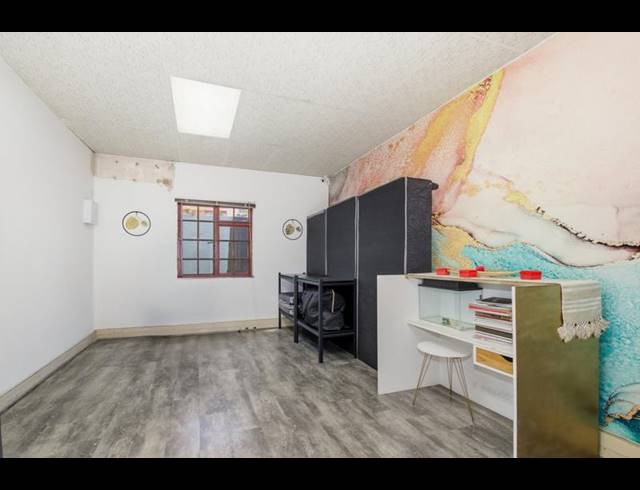 6 BEDROOM HOUSE FOR SALE IN PAULSHOF